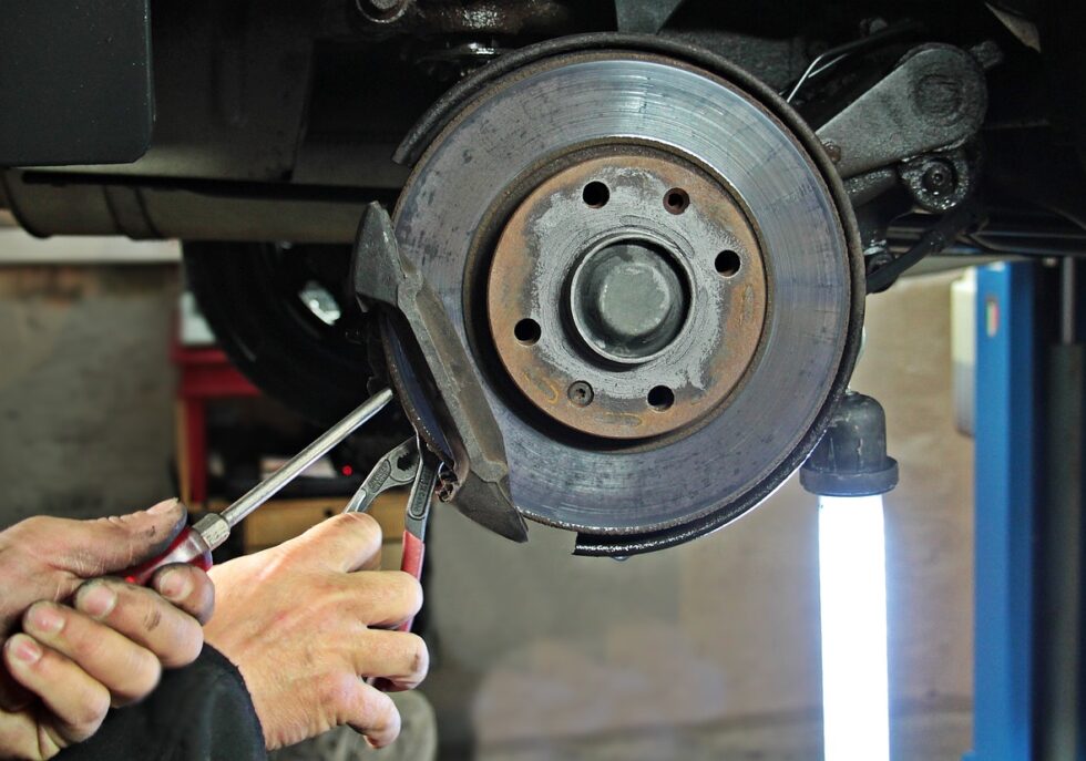 Why Regular Brake Service Abu Dhabi Inspections are Important