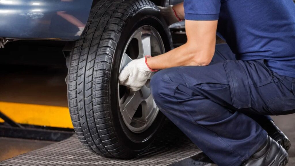 DIY vs Professional Tyre Rotation Service