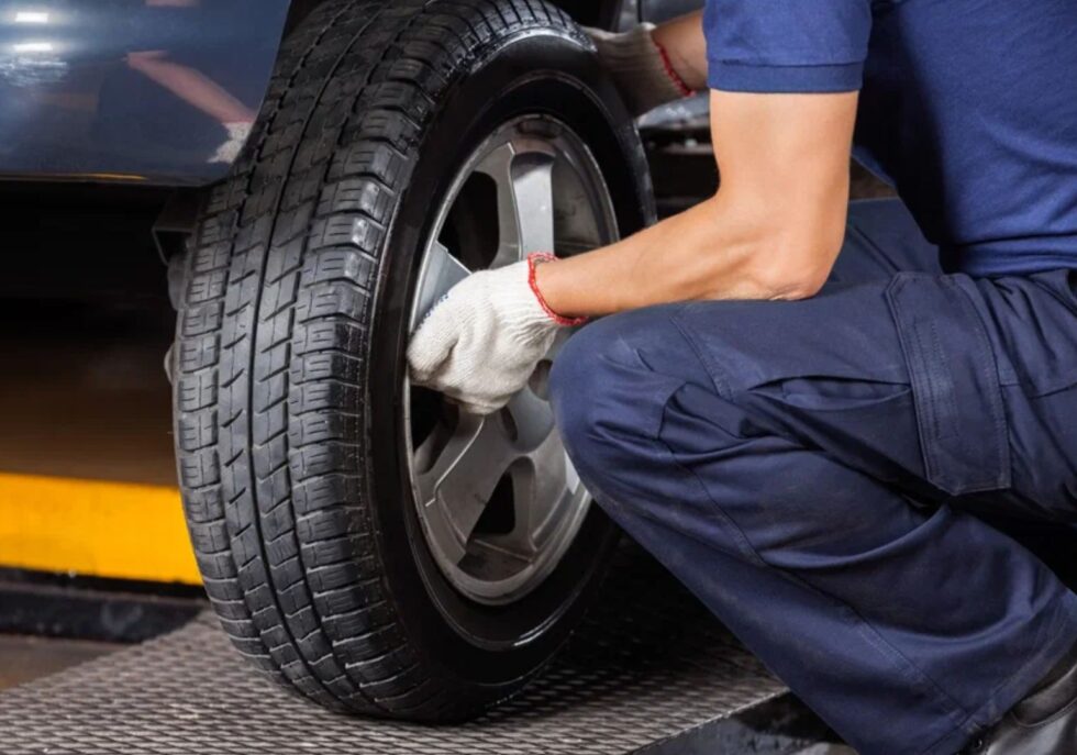 DIY vs Professional Tyre Rotation Service: What's Best for Your Vehicle