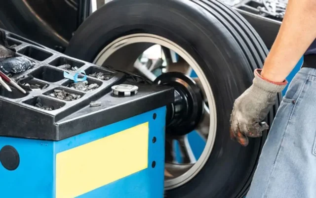 DIY vs Professional Tyre Rotation Service: What’s Best for Your Vehicle