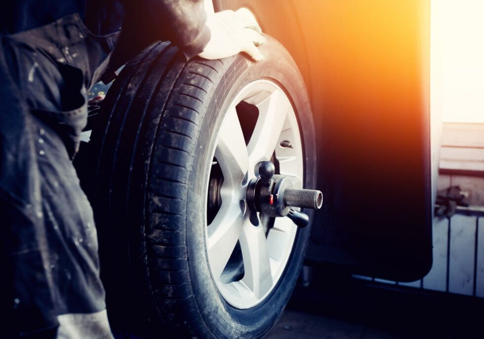 How Car Tyre Balancing Can Help Your Car Tyres Runs Smoothly?