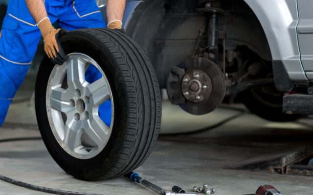 Must-Know Signs: When Should You Replace Your Car Tyres?