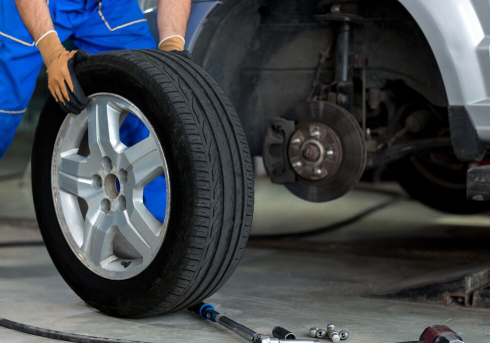 Must-Know Signs: When Should You Replace Your Car Tyres?