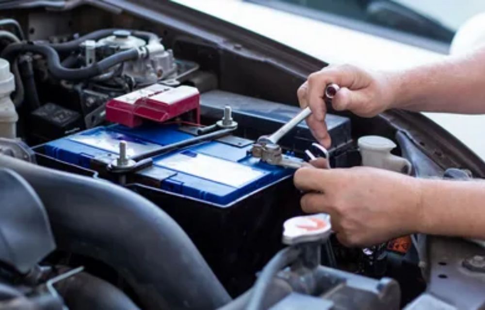 What Are the Common Signs You Need a New Car Battery